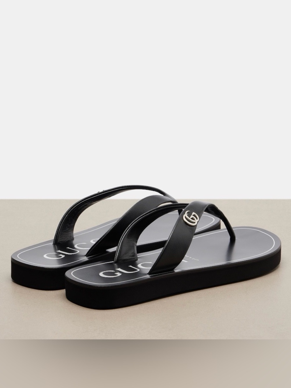 GUCCI GG logo leather flip flops sandals - Picture 3 of 6